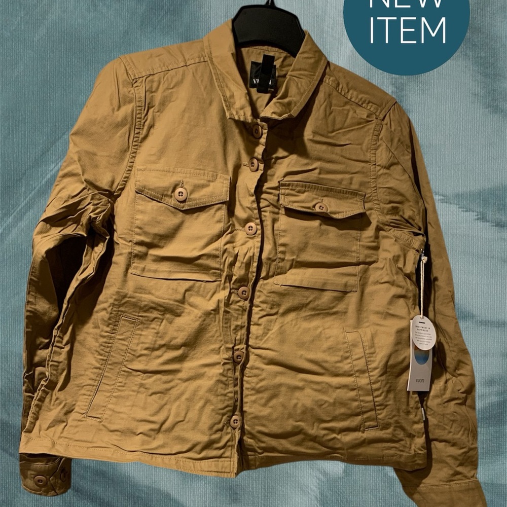 NWT Vuori Ripstop Ladies Jacket Size large in Wheat